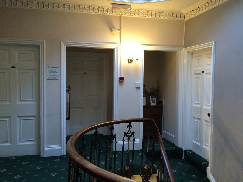 טראוברידג' Hilbury Court Hotel מראה חיצוני תמונה