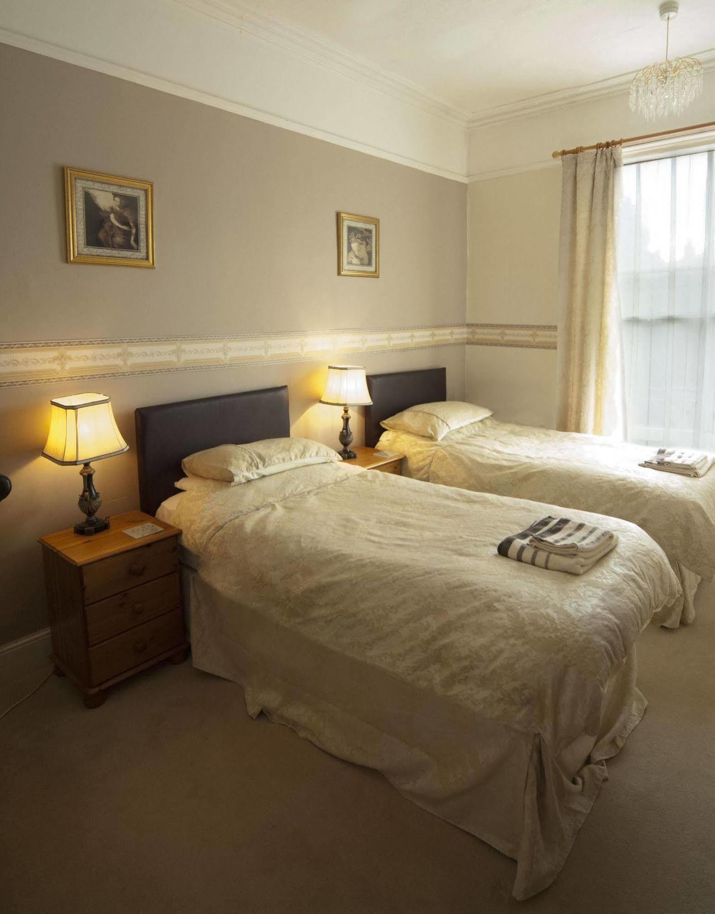 טראוברידג' Hilbury Court Hotel מראה חיצוני תמונה
